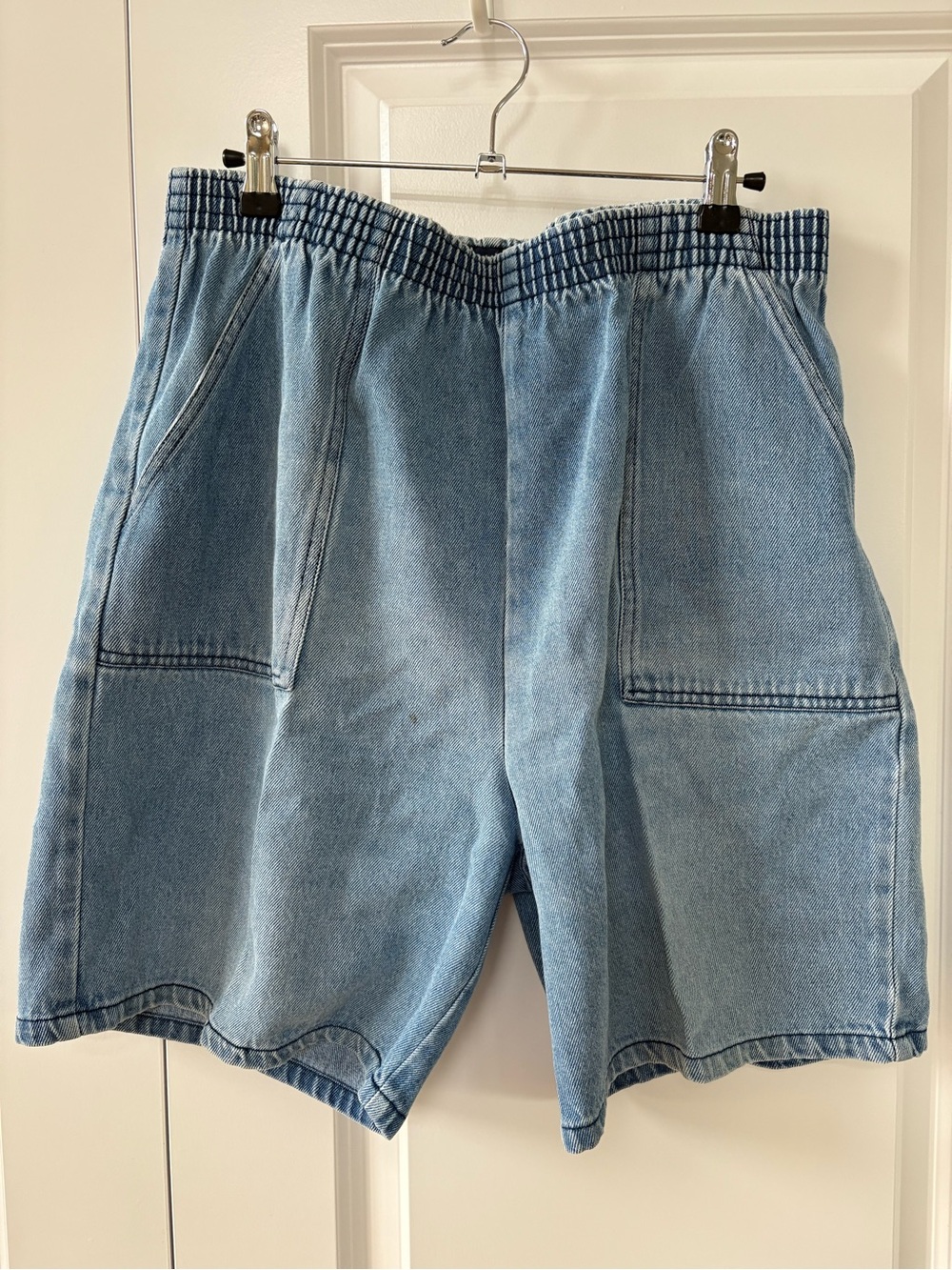 Vintage Truly Zeller’s Light Blue Denim Elastic-Waist Shorts 90s Jorts